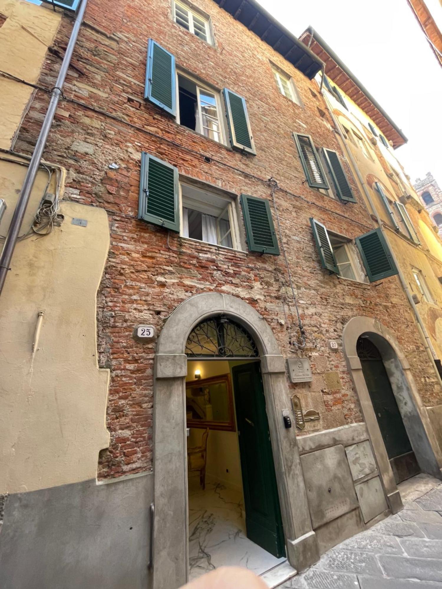 Antica Residenza Del Gallo Lucca Eksteriør billede